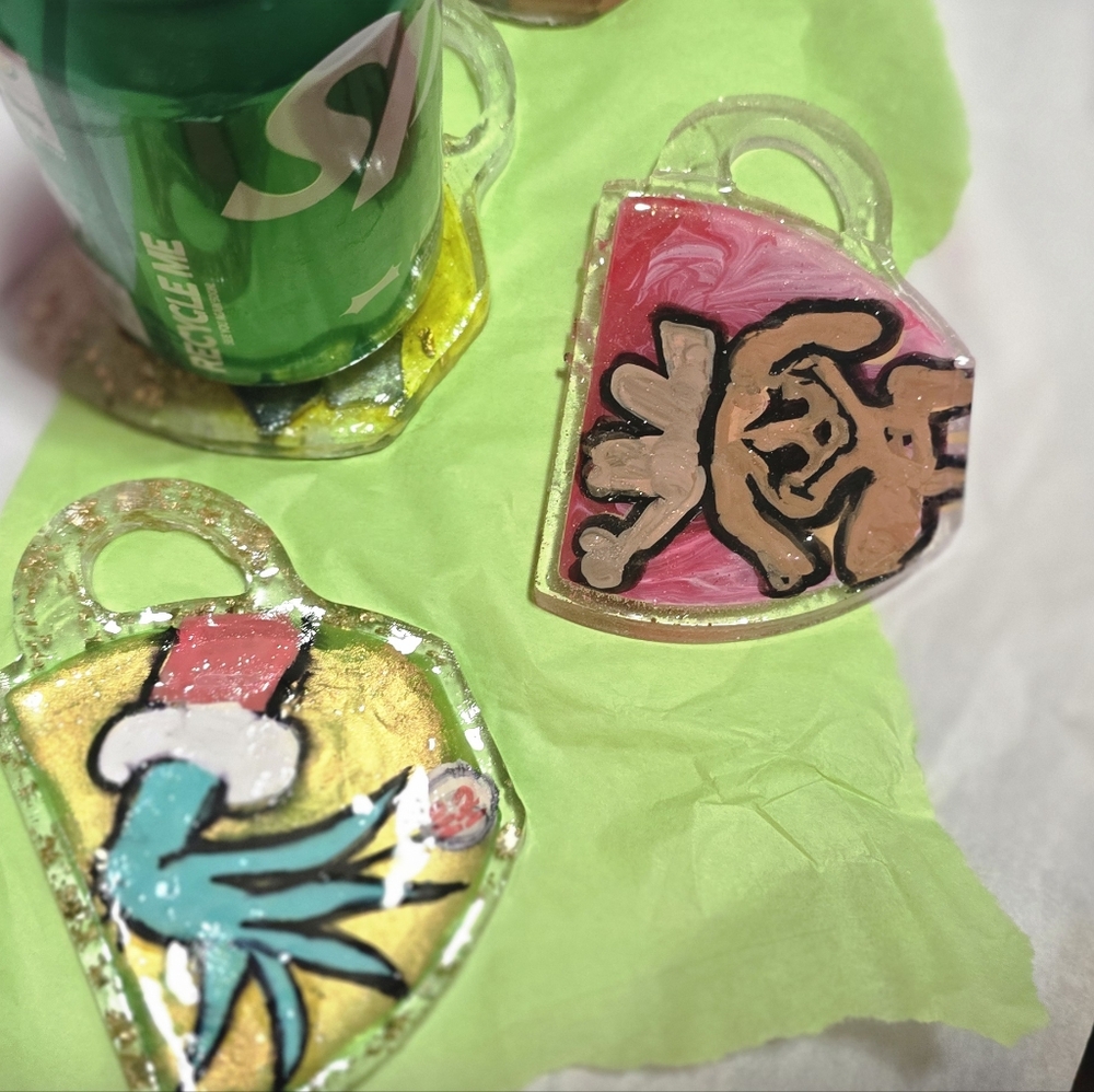 Handmade grinch tea cup coasters set